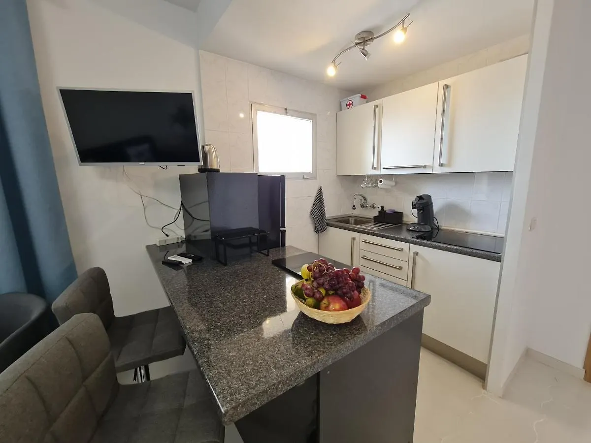 Precioso Apartamento Con Piscinas Y Vistas Al Mar. Benalmadena